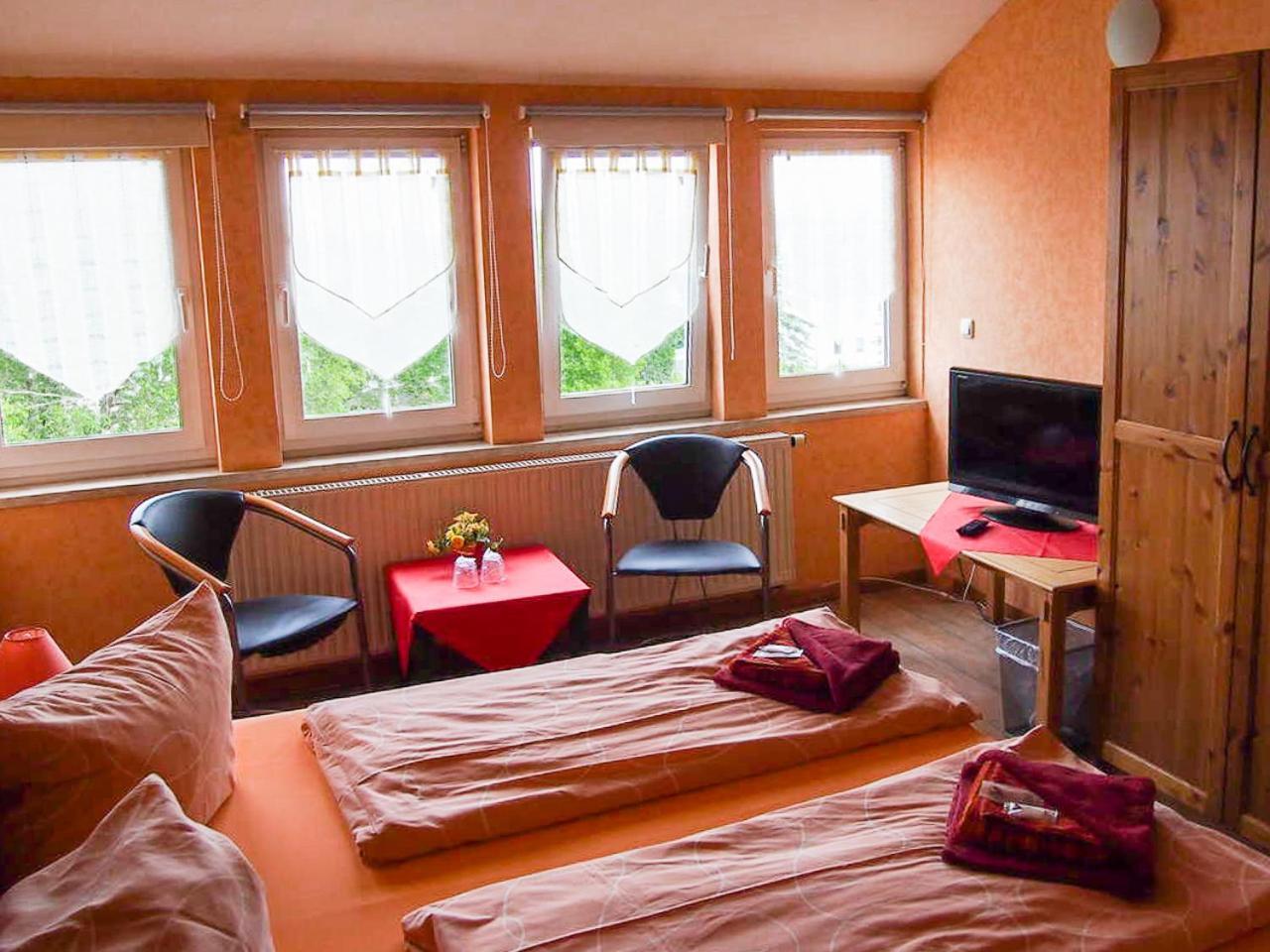 Pension Haus Saarland 오버호프 외부 사진